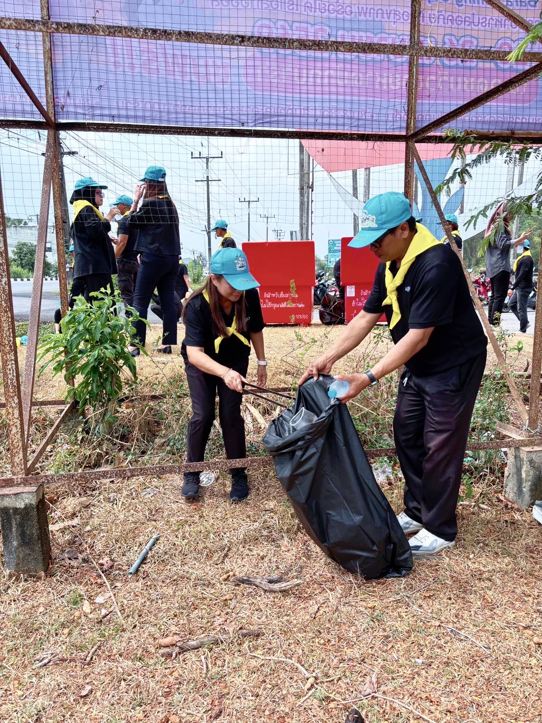 title - ส.ป.ก.สตูล ร่วมกิจกรรมจิตอาสาพัฒนา เนื่องในวันระลึกพระบาทสมเด็จพระนั่งเกล้าเจ้าอยู่หัว มุ่งสร้างความสามัคคีและพัฒนาพื้นที่สาธารณะ